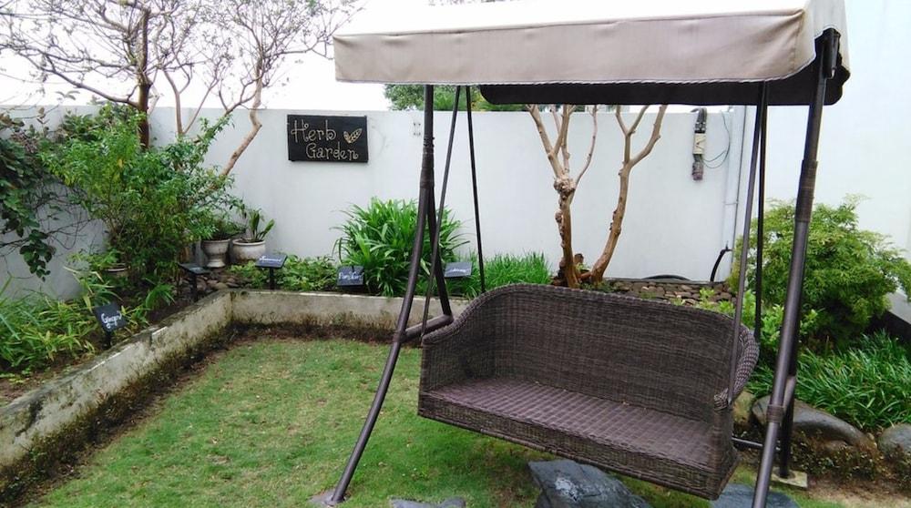 Somerset Hoa Binh Hanoi Exterior photo
