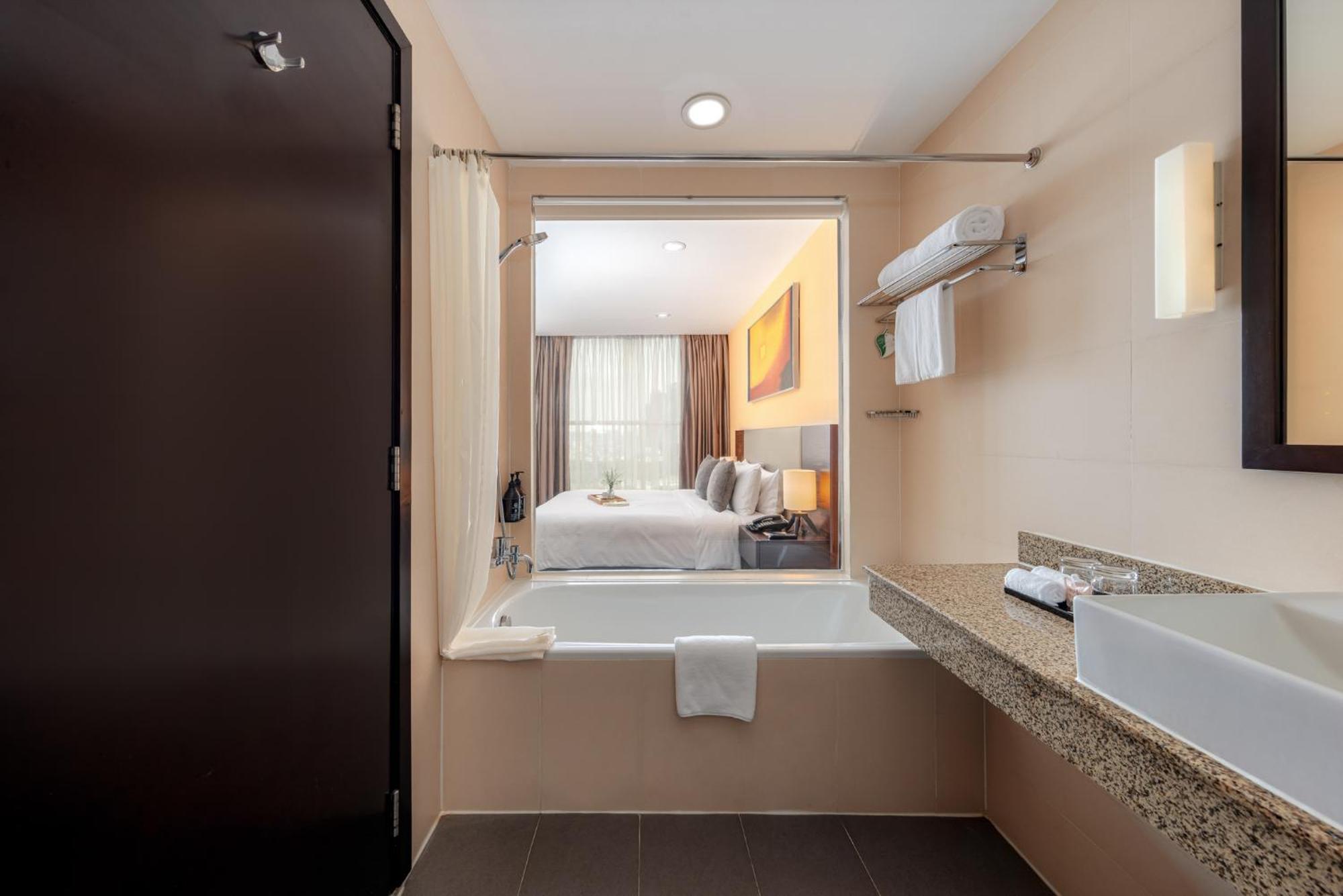Somerset Hoa Binh Hanoi Exterior photo